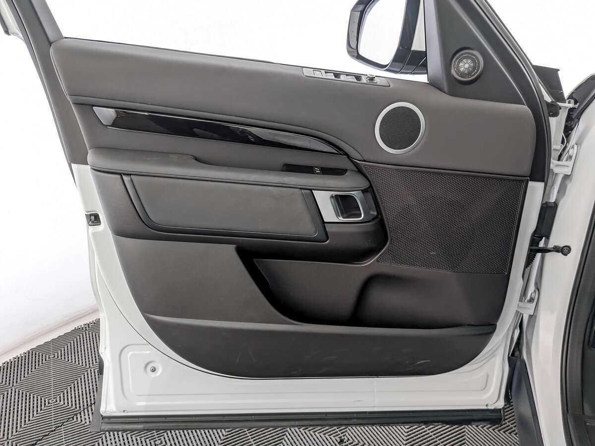 Land Rover Discovery 2018 года с пробегом. Фото: #12