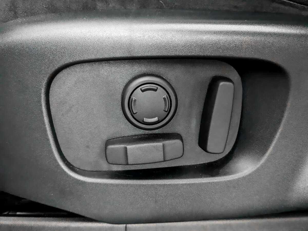 Land Rover Discovery 2018 года с пробегом. Фото: #14