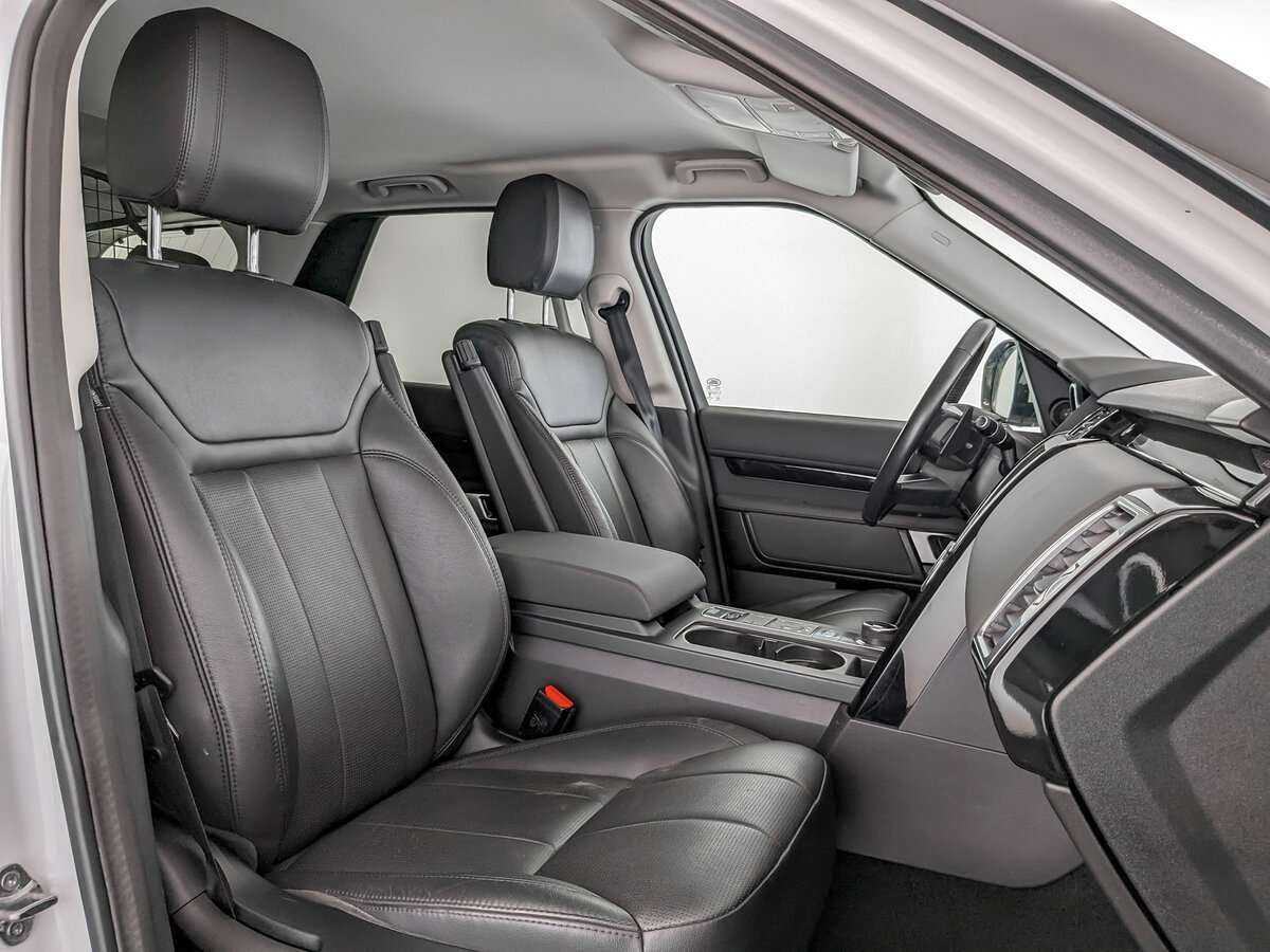 Land Rover Discovery 2018 года с пробегом. Фото: #17