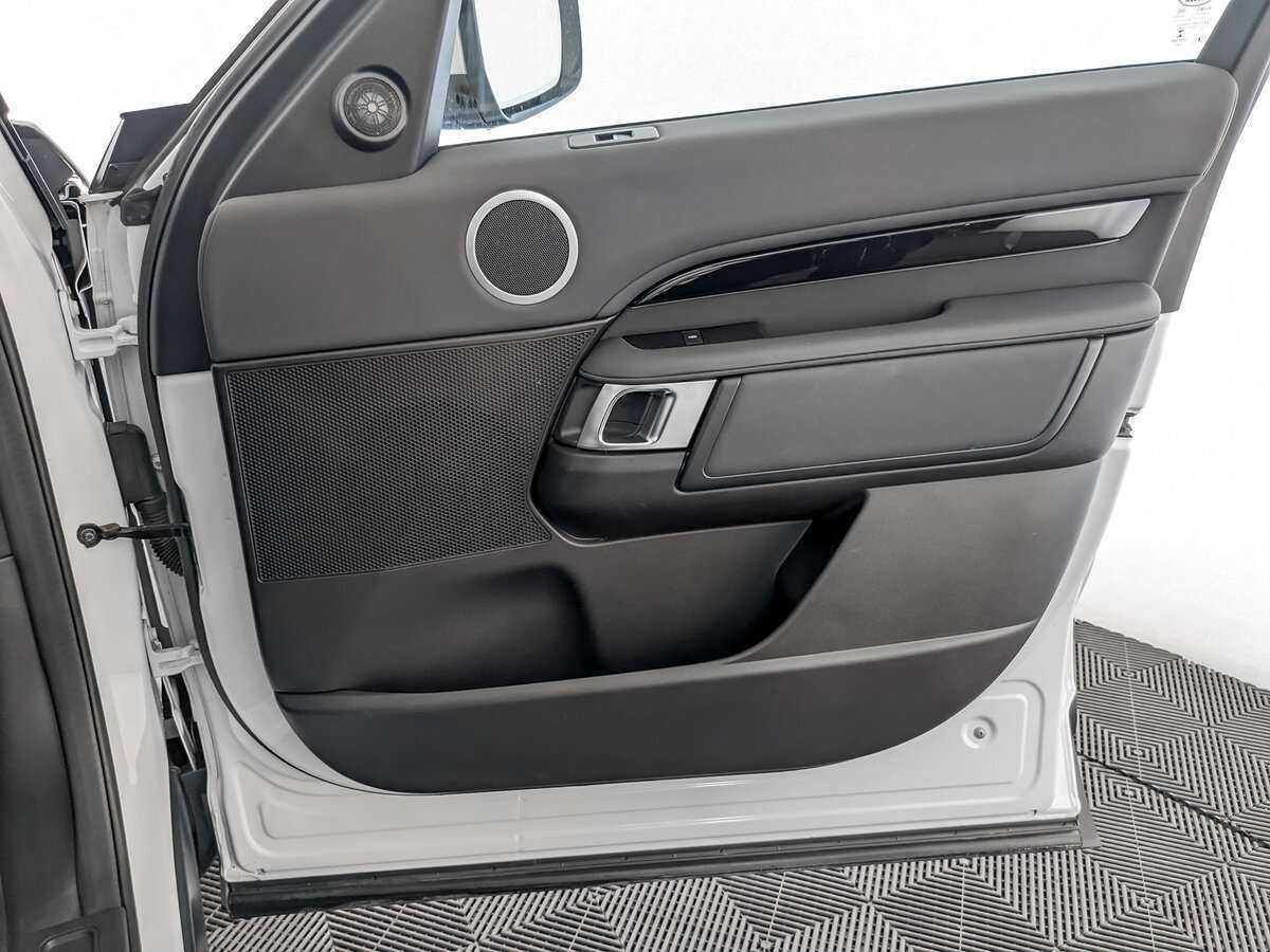 Land Rover Discovery 2018 года с пробегом. Фото: #18