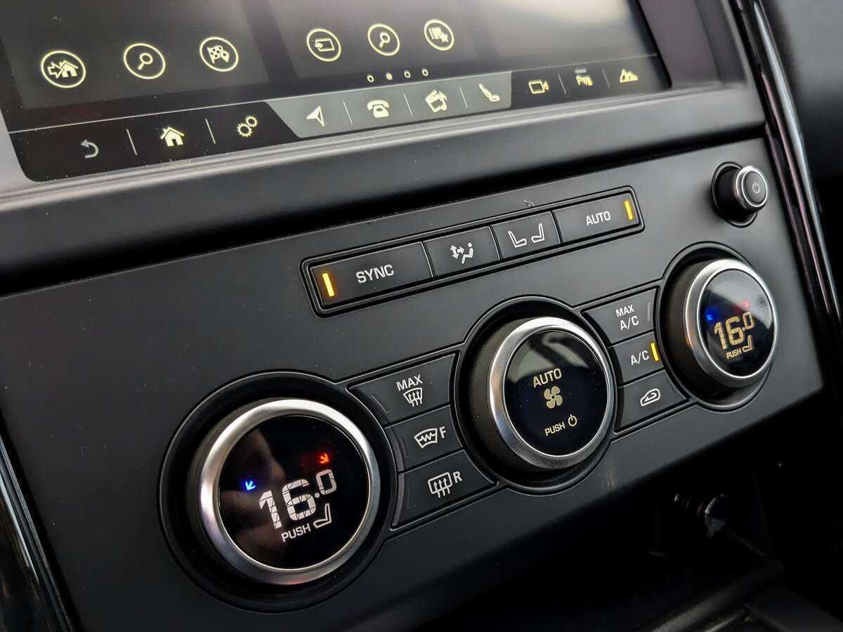 Land Rover Discovery 2018 года с пробегом. Фото: #19