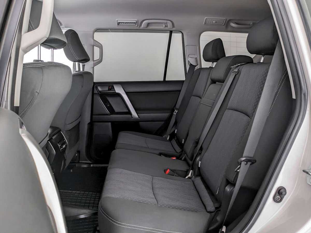 Toyota Land Cruiser Prado 2019 года с пробегом. Фото: #9