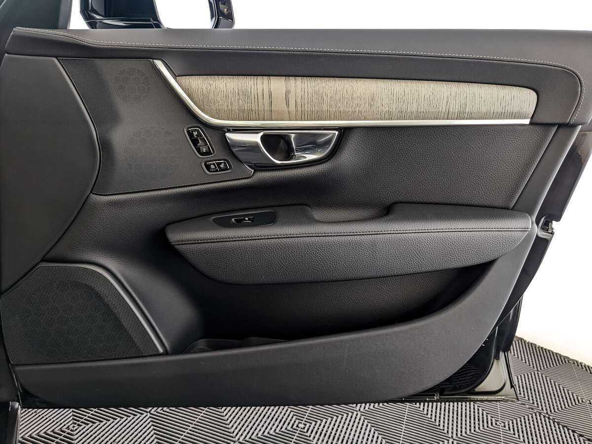 Volvo S90 2021 года с пробегом. Фото: #20