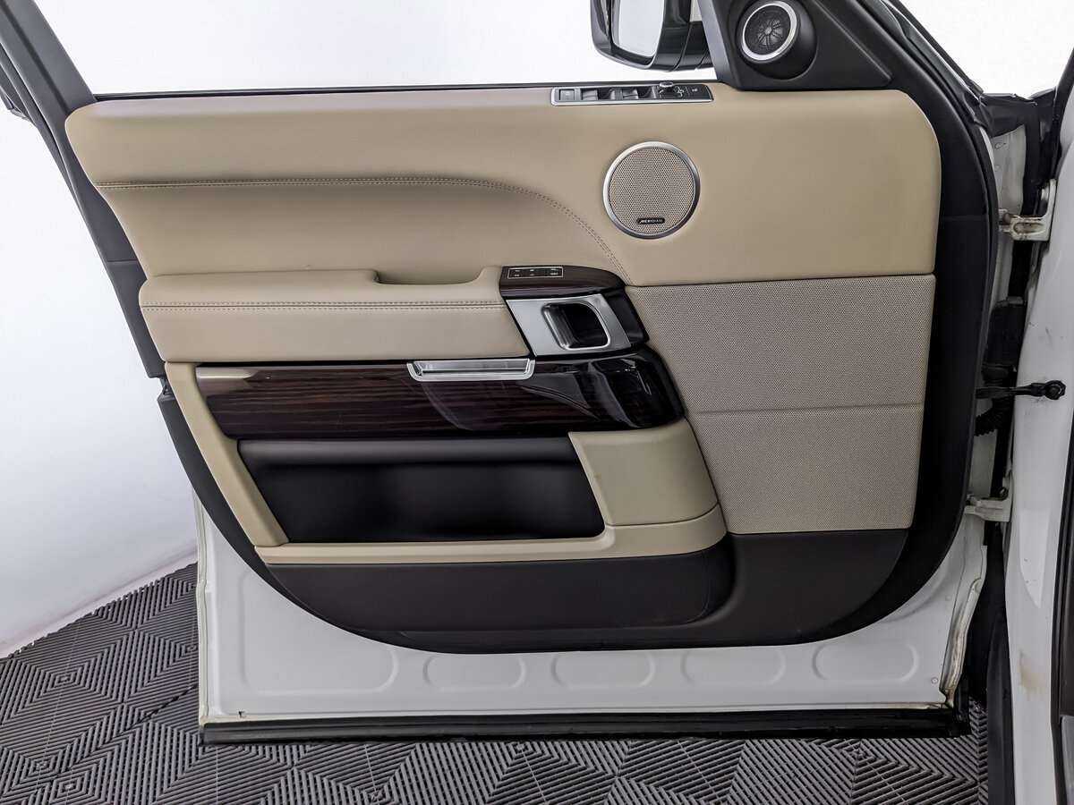 Land Rover Range Rover 2017 года с пробегом. Фото: #14