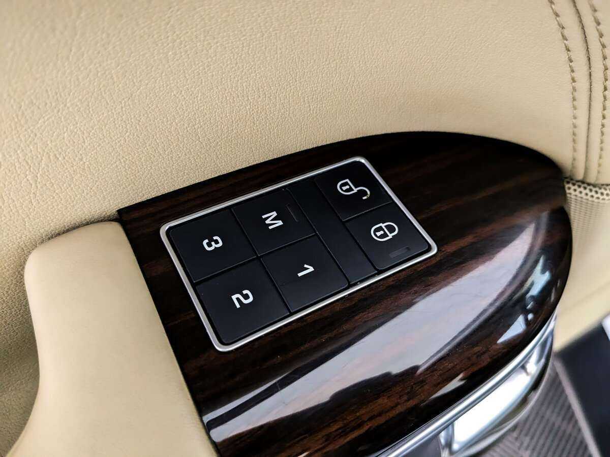 Land Rover Range Rover 2017 года с пробегом. Фото: #17