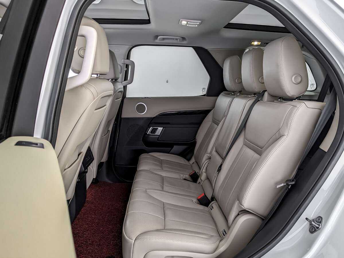 Land Rover Discovery 2018 года с пробегом. Фото: #9