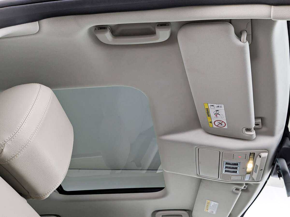 Land Rover Discovery 2018 года с пробегом. Фото: #18