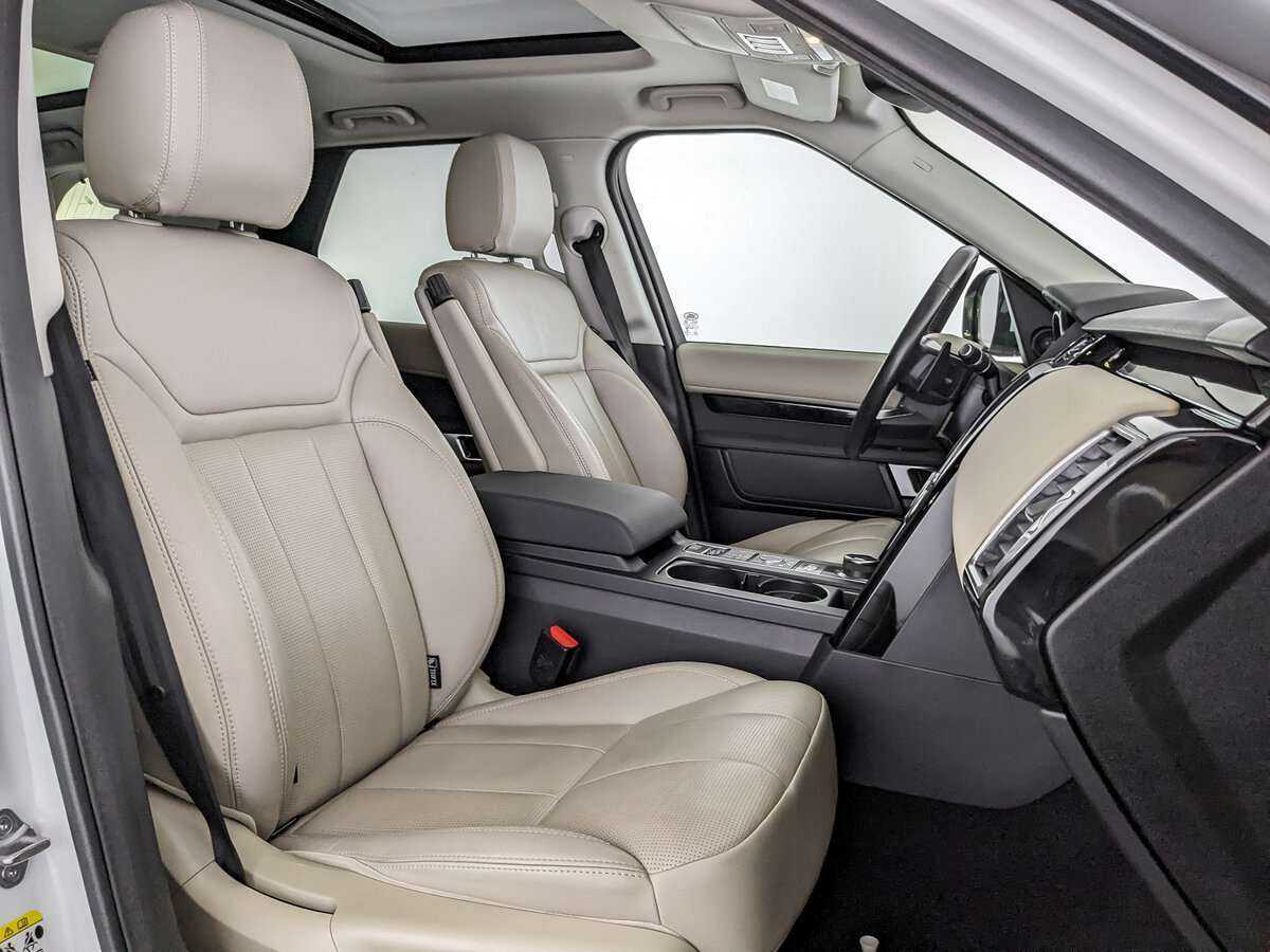 Land Rover Discovery 2018 года с пробегом. Фото: #19