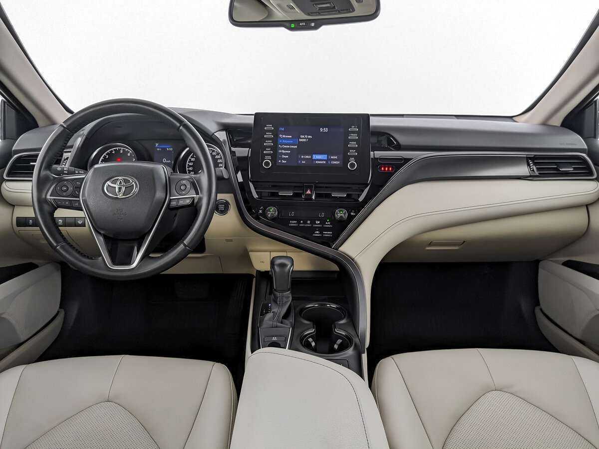 Toyota Camry 2021 года с пробегом. Фото: #11