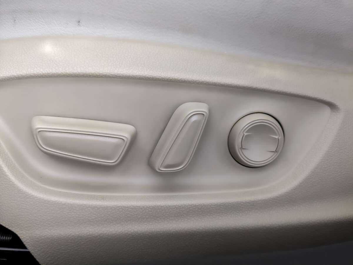 Toyota Camry 2021 года с пробегом. Фото: #16