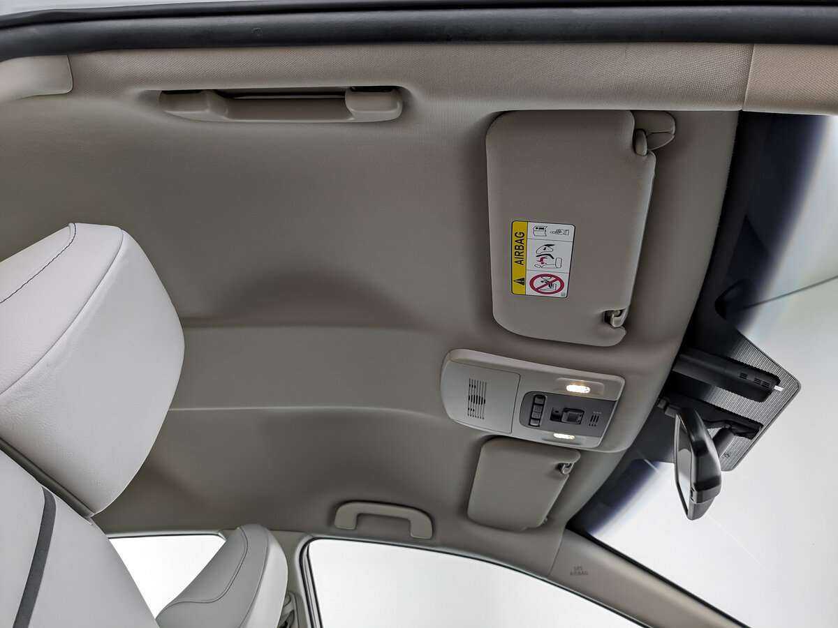 Toyota Camry 2021 года с пробегом. Фото: #18