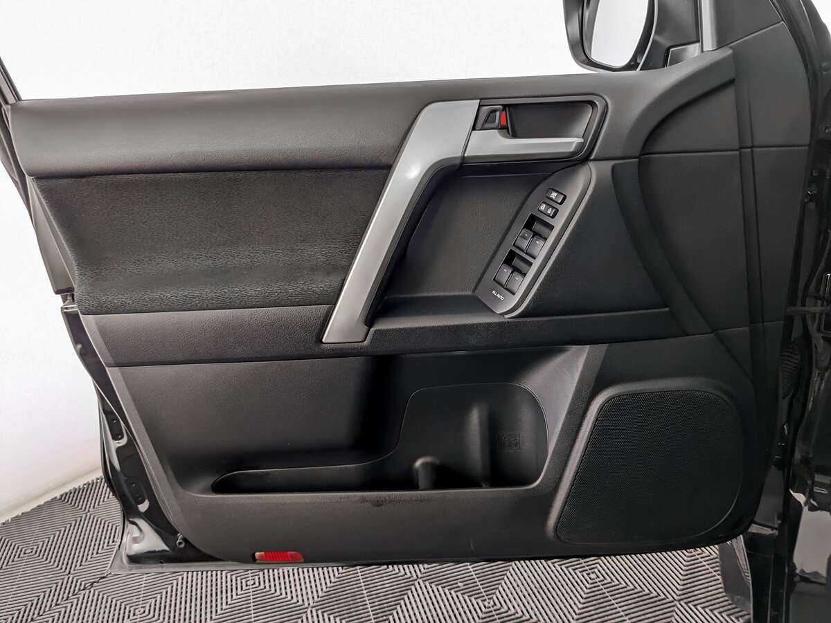 Toyota Land Cruiser Prado 2018 года с пробегом. Фото: #14