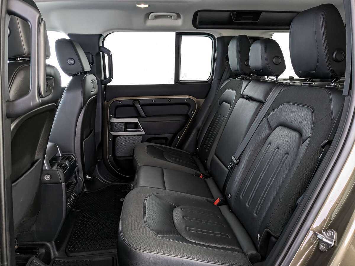 Land Rover Defender 2020 года с пробегом. Фото: #13