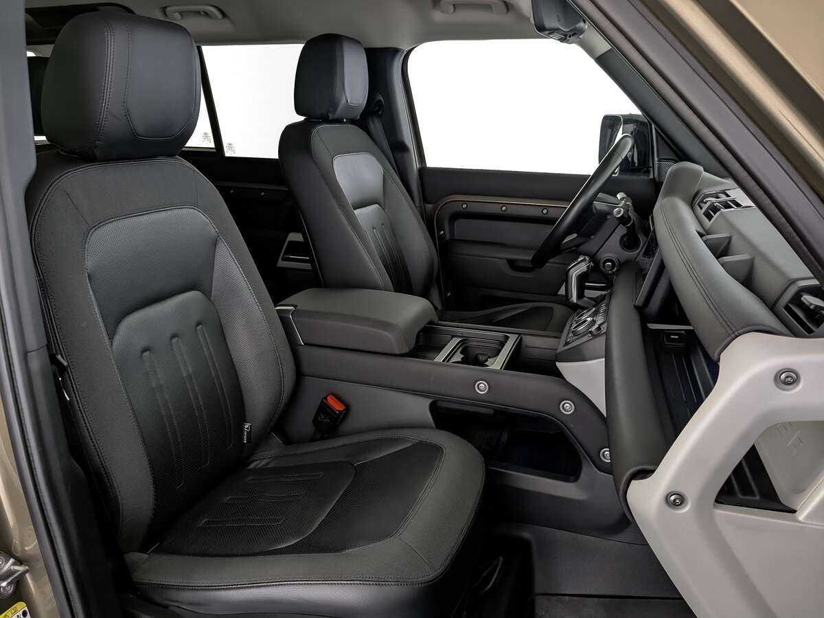Land Rover Defender 2020 года с пробегом. Фото: #19