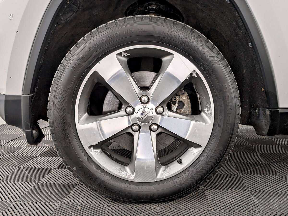 Jeep Grand Cherokee 2014 года с пробегом. Фото: #16