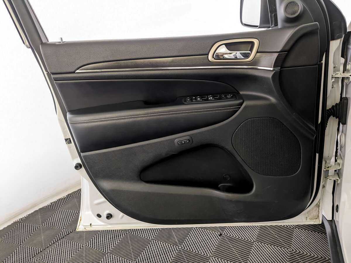 Jeep Grand Cherokee 2014 года с пробегом. Фото: #17