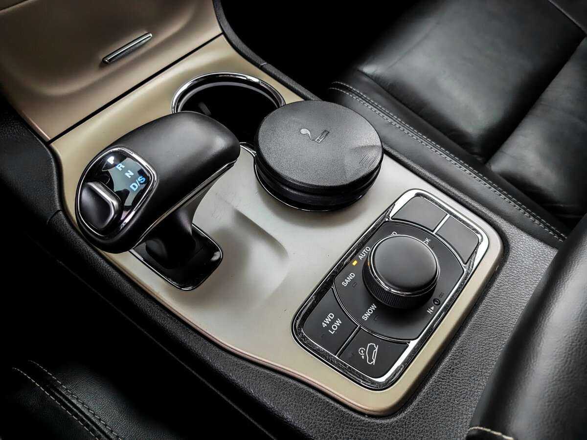 Jeep Grand Cherokee 2014 года с пробегом. Фото: #23