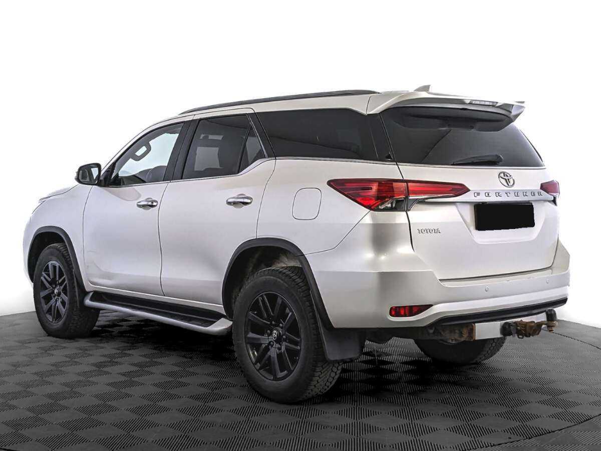 Toyota Fortuner 2019 года с пробегом. Фото: #6