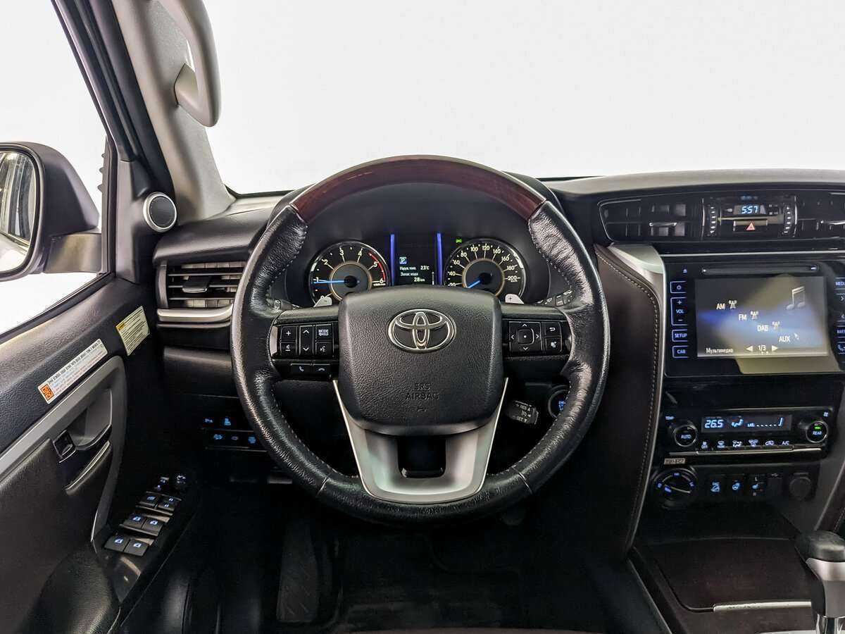 Toyota Fortuner 2019 года с пробегом. Фото: #17