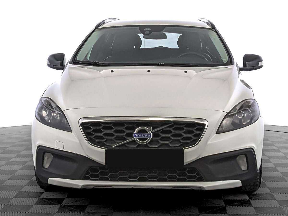 Volvo V40 Cross Country 2014 года с пробегом. Фото: #1