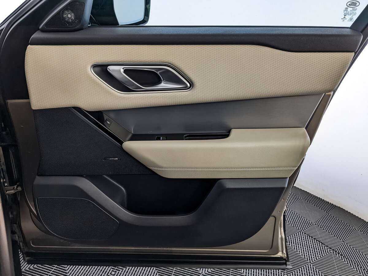 Land Rover Range Rover Velar 2017 года с пробегом. Фото: #19