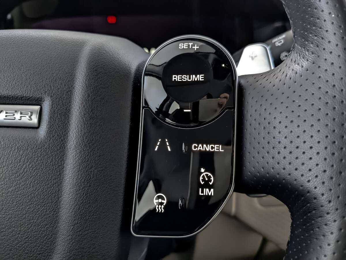 Land Rover Range Rover Velar 2017 года с пробегом. Фото: #21