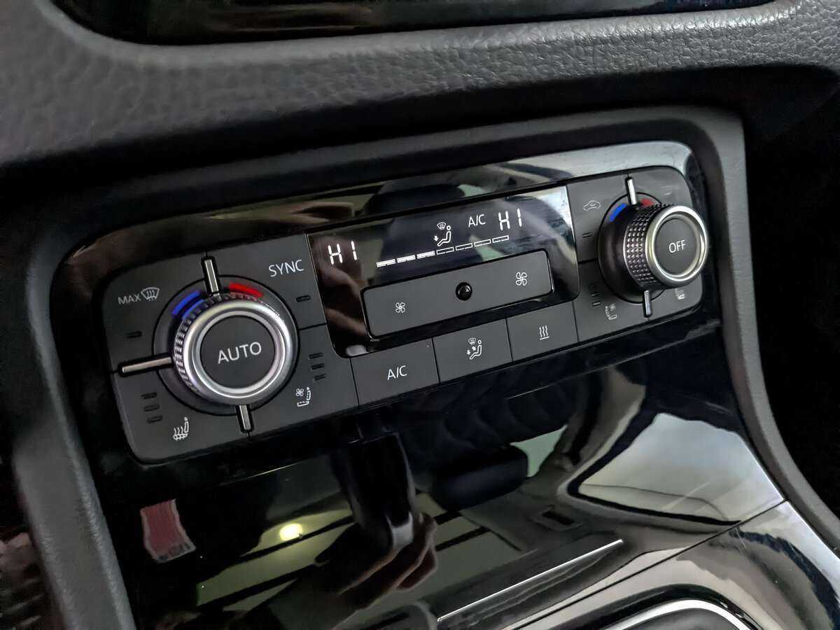 Volkswagen Touareg 2017 года с пробегом. Фото: #15