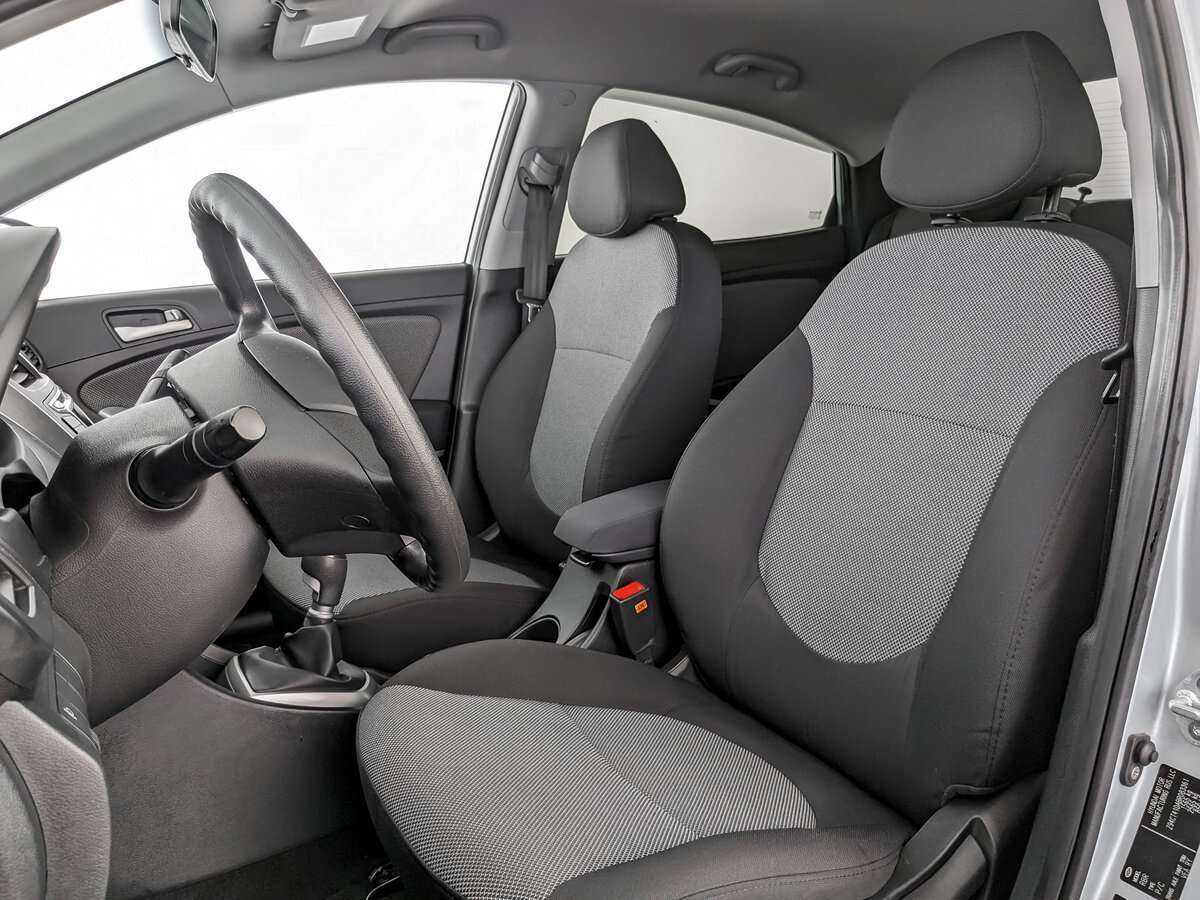 Hyundai Solaris 2011 года с пробегом. Фото: #12