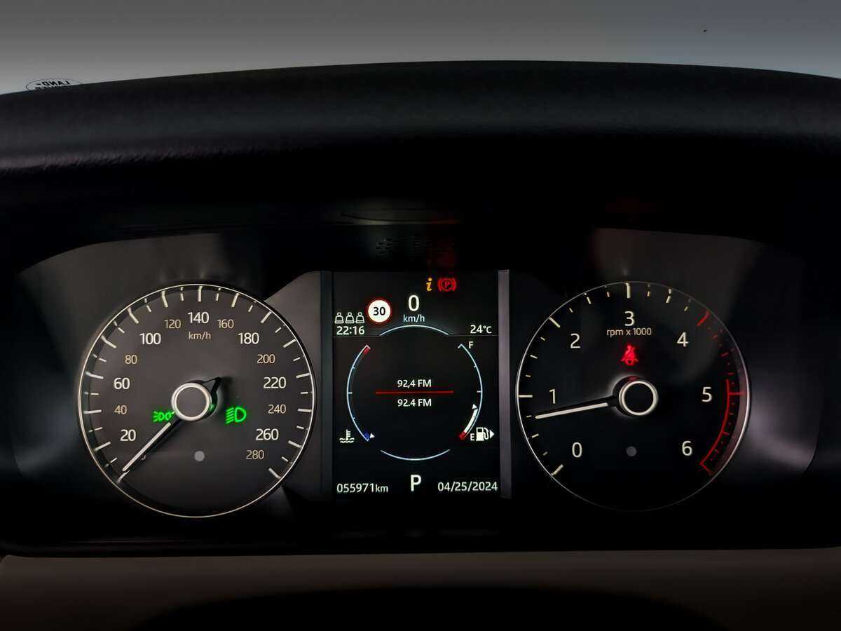 Land Rover Range Rover Velar 2020 года с пробегом. Фото: #10