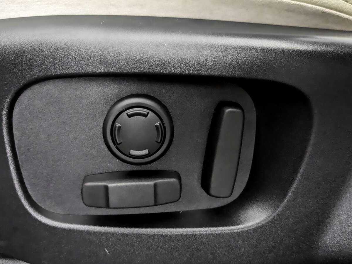 Land Rover Range Rover Velar 2020 года с пробегом. Фото: #16