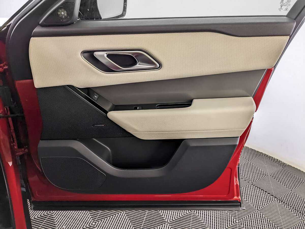 Land Rover Range Rover Velar 2020 года с пробегом. Фото: #21