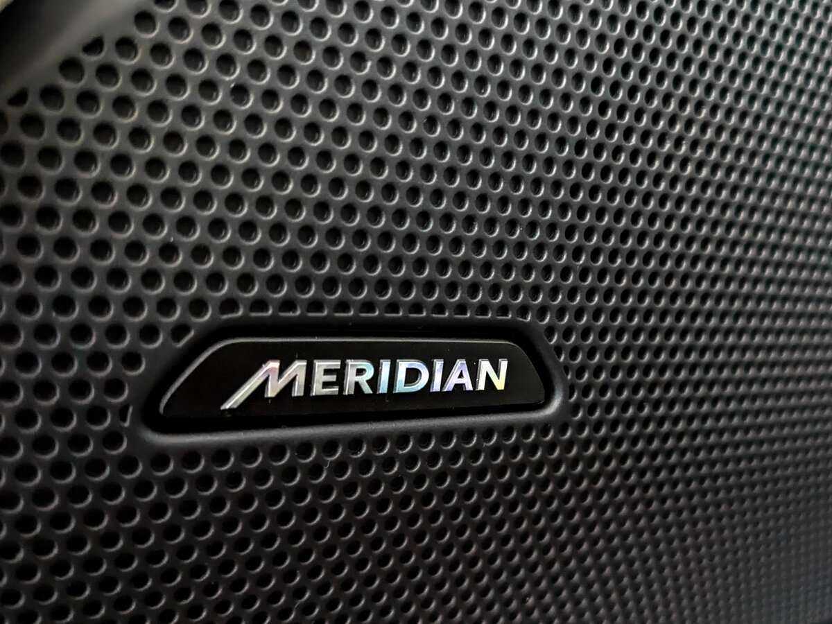 Land Rover Range Rover Velar 2020 года с пробегом. Фото: #22