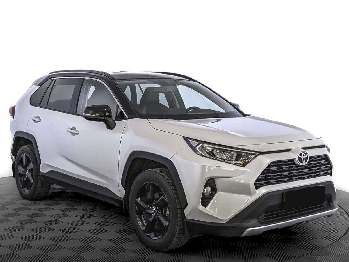 Toyota RAV4 2021 года с пробегом. Фото: #2