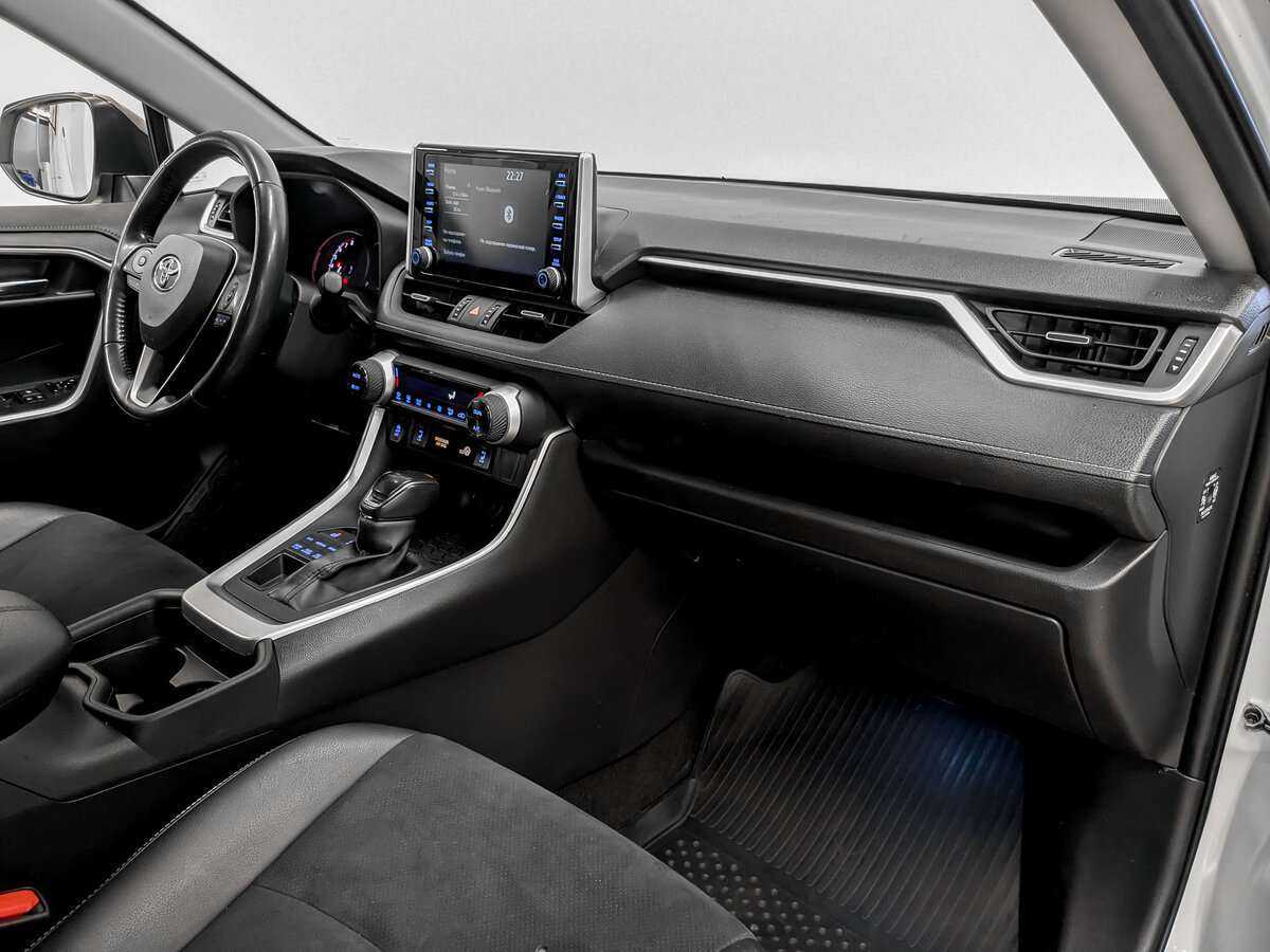 Toyota RAV4 2021 года с пробегом. Фото: #8