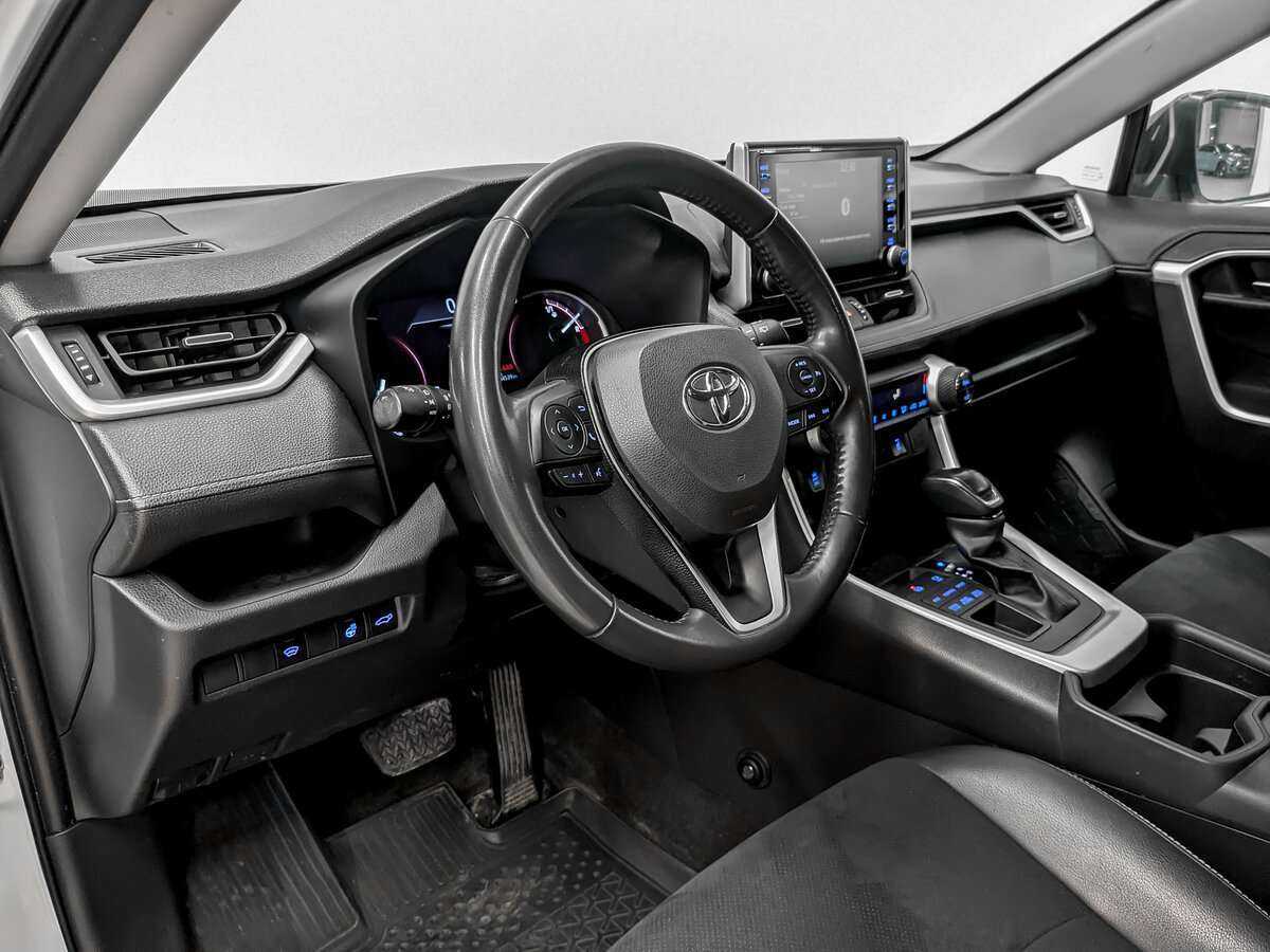 Toyota RAV4 2021 года с пробегом. Фото: #13