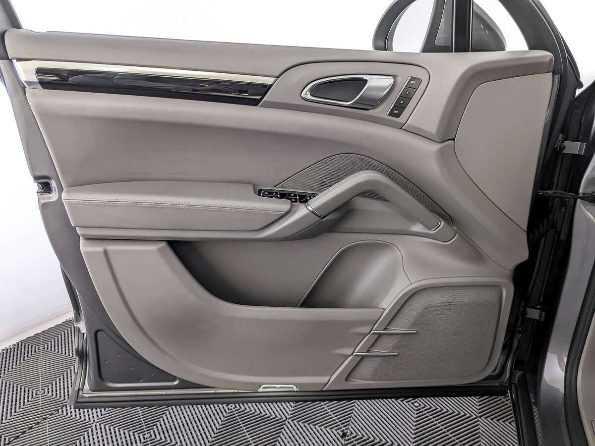 Porsche Cayenne 2012 года с пробегом. Фото: #14