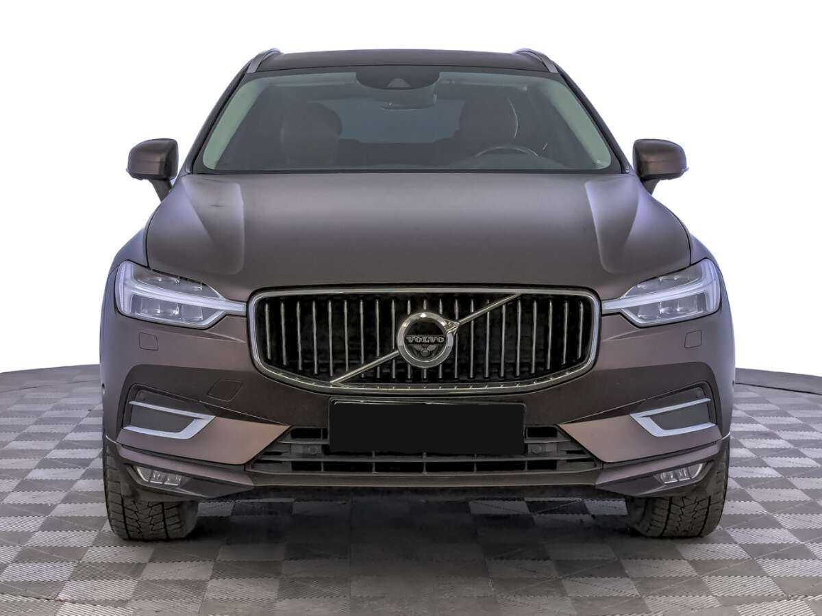 Volvo XC60 2018 года с пробегом. Фото: #1