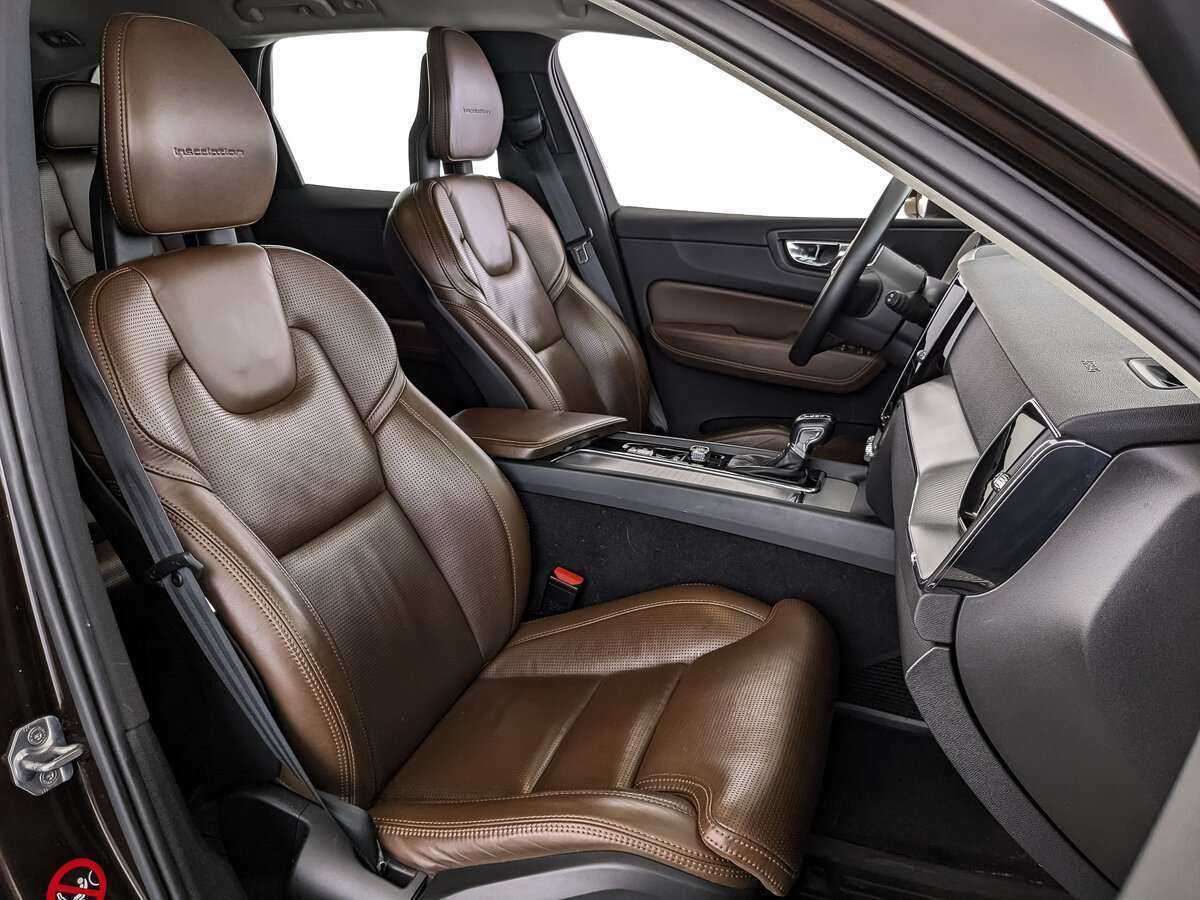 Volvo XC60 2018 года с пробегом. Фото: #18