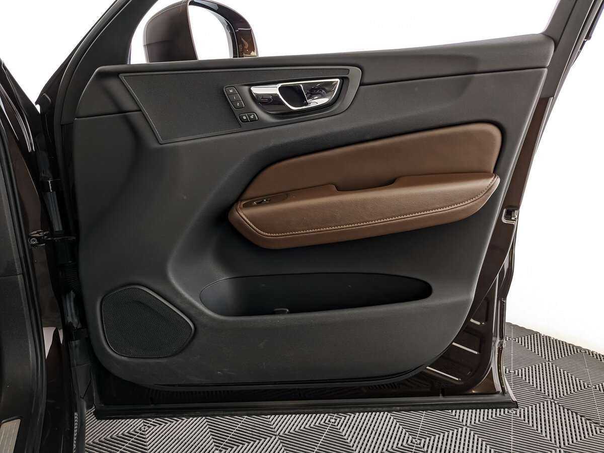 Volvo XC60 2018 года с пробегом. Фото: #19