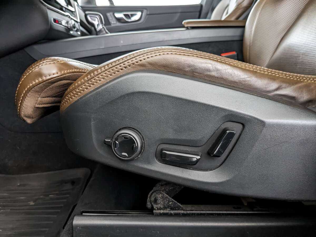 Volvo XC60 2018 года с пробегом. Фото: #20