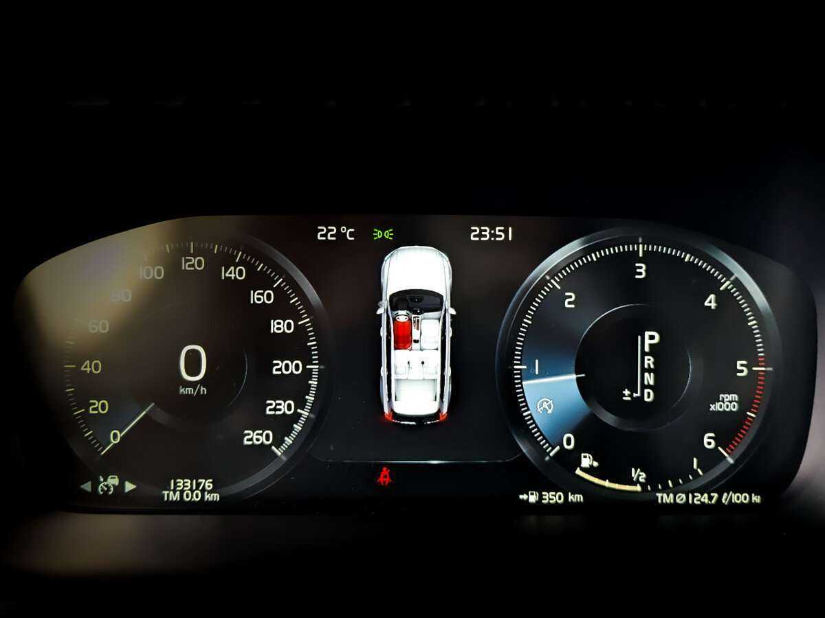 Volvo XC90 2019 года с пробегом. Фото: #10