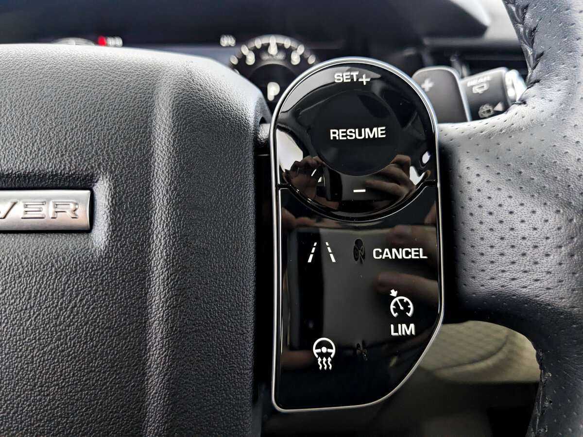 Land Rover Range Rover Velar 2020 года с пробегом. Фото: #24