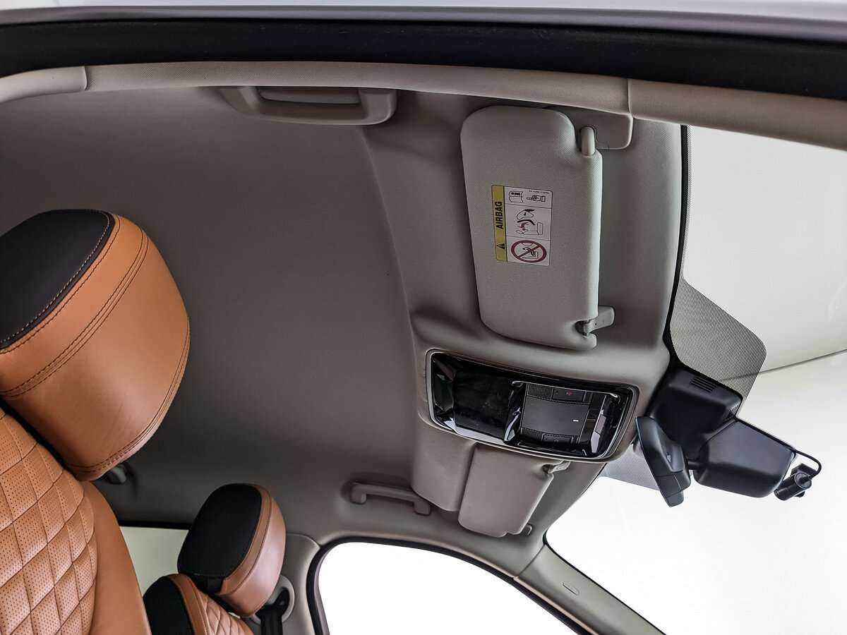 Land Rover Range Rover Velar 2020 года с пробегом. Фото: #19