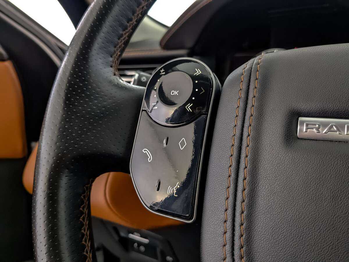 Land Rover Range Rover Velar 2020 года с пробегом. Фото: #24