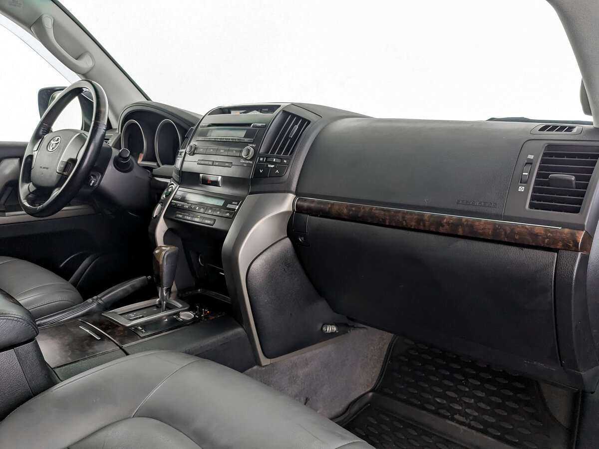 Toyota Land Cruiser 2008 года с пробегом. Фото: #4