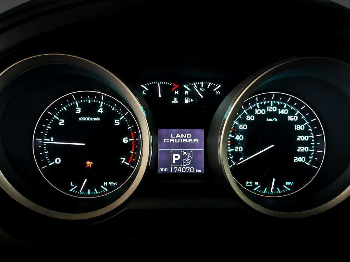 Toyota Land Cruiser 2008 года с пробегом. Фото: #6