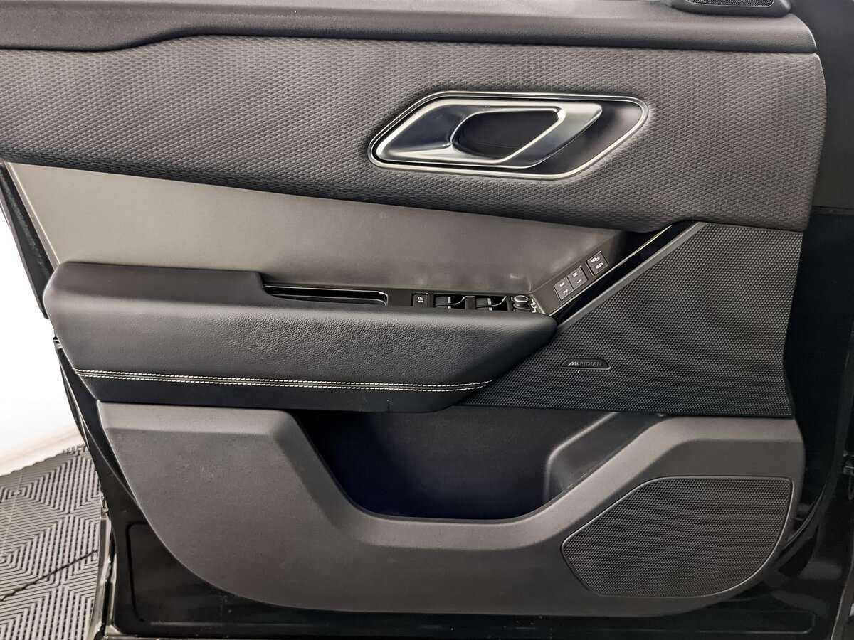 Land Rover Range Rover Velar 2020 года с пробегом. Фото: #12