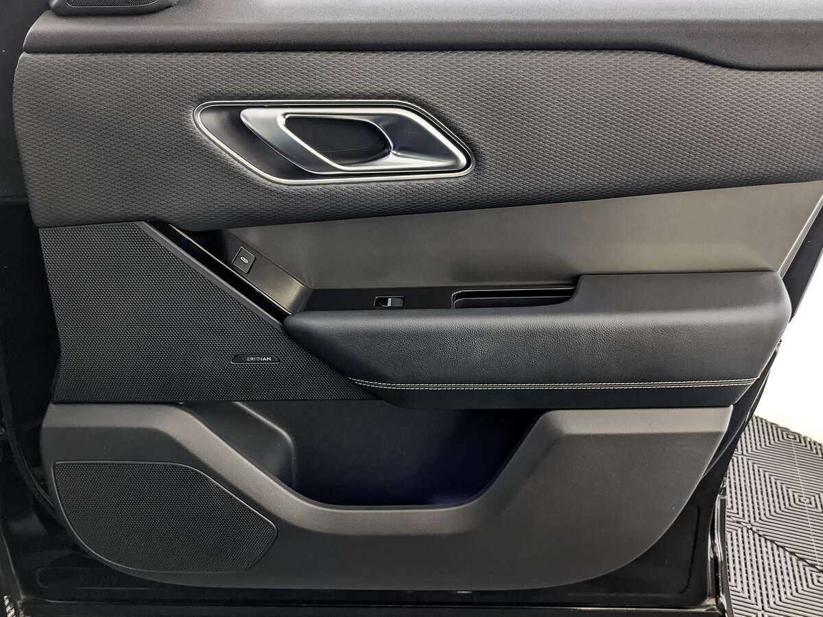 Land Rover Range Rover Velar 2020 года с пробегом. Фото: #17