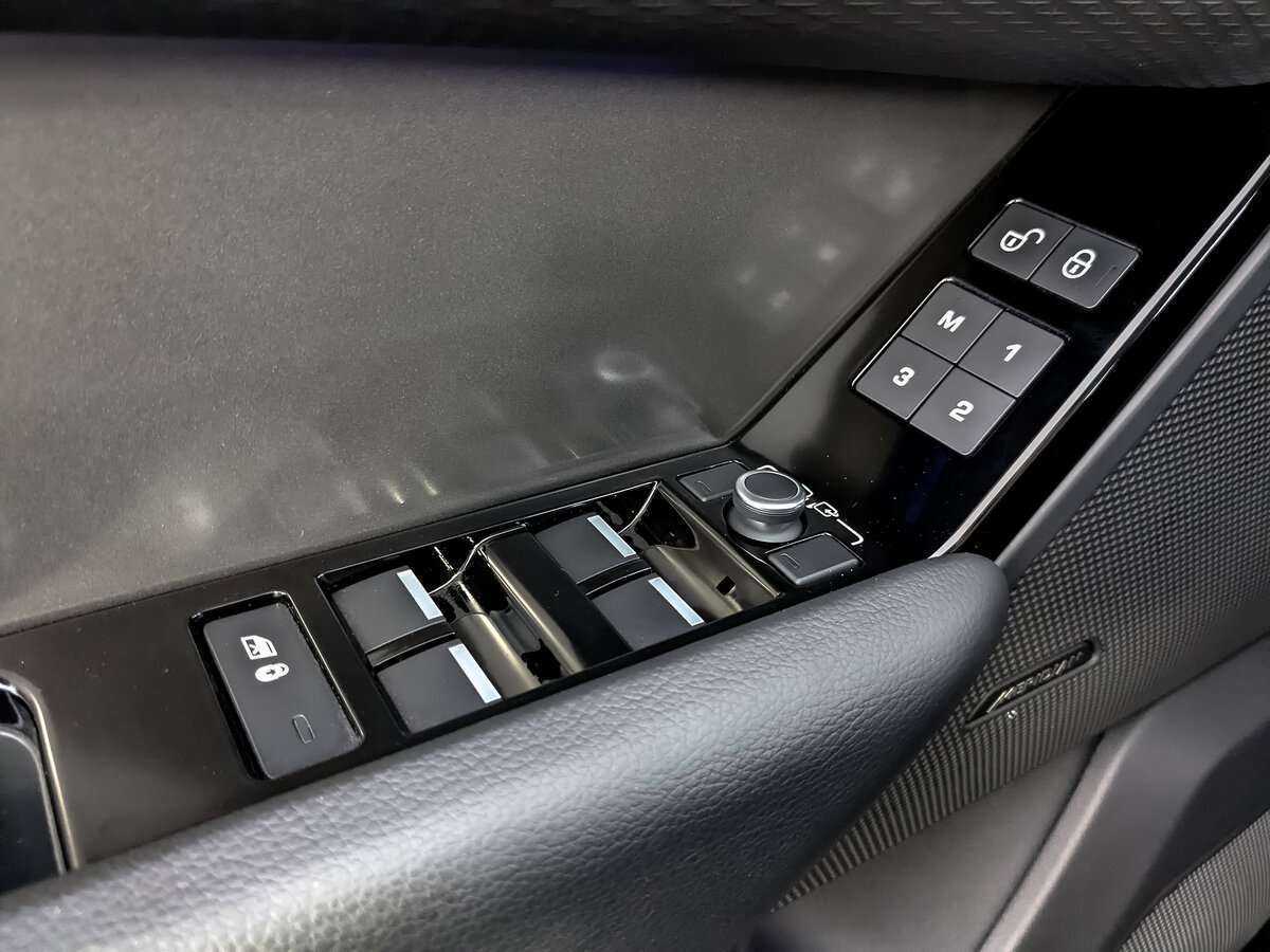 Land Rover Range Rover Velar 2020 года с пробегом. Фото: #22