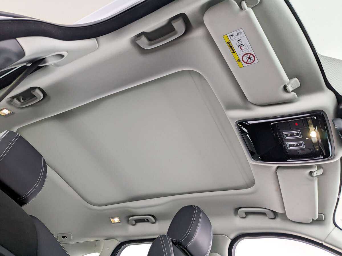 Land Rover Range Rover Velar 2020 года с пробегом. Фото: #17